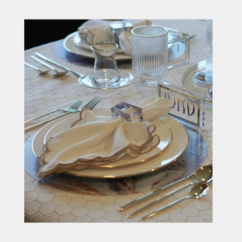 Metallic Scalloped Fabric Napkins