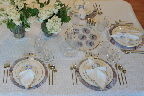 Metallic Scalloped Fabric Napkins